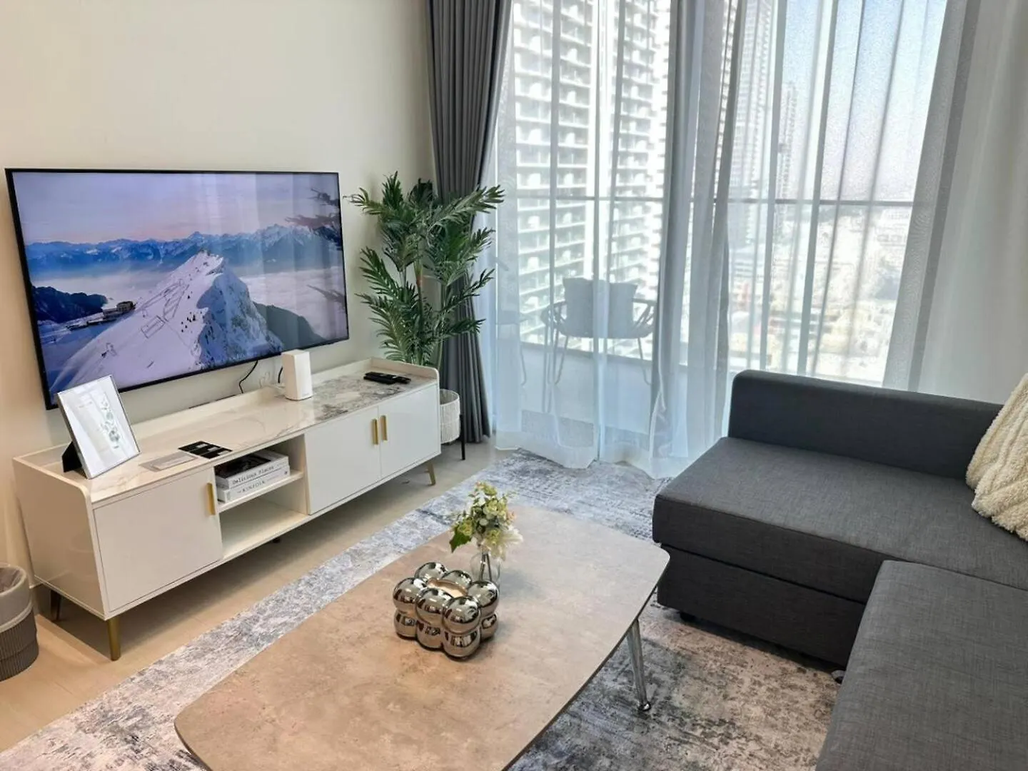 Ferienwohnung Trendy 1Br In Jvc Balcony, Pool & Parking Dubai Vereinigte Arabische Emirate