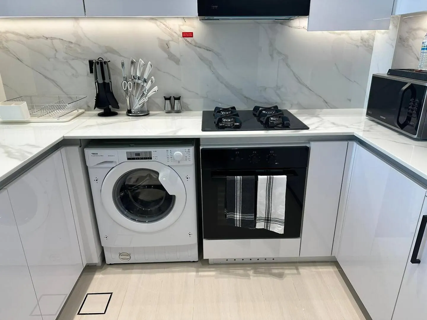 Ferienwohnung Trendy 1Br In Jvc Balcony, Pool & Parking Dubai